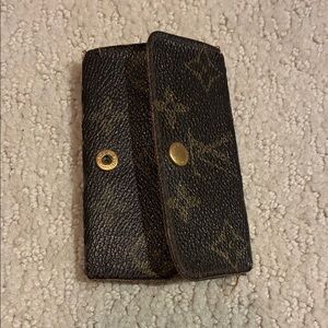 Louis Vuitton Black and Brown Monogram Key Pouch👝H